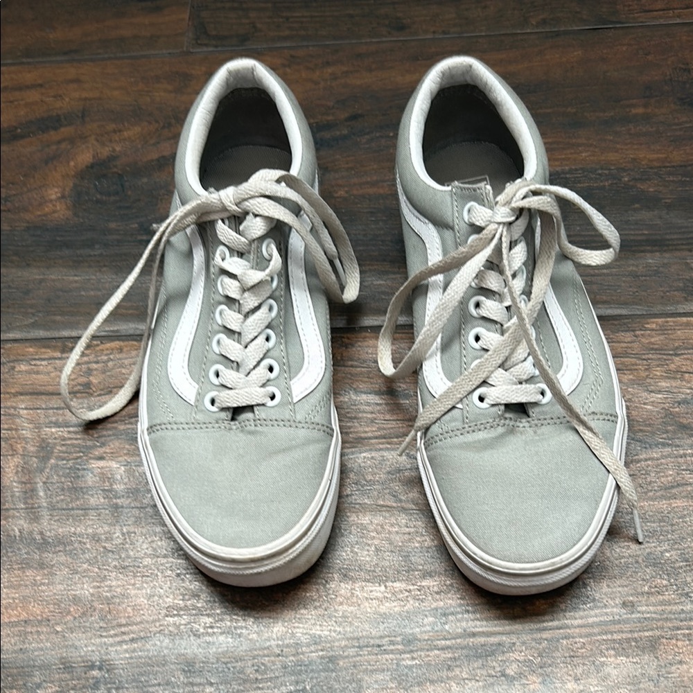 Men’s grey vans